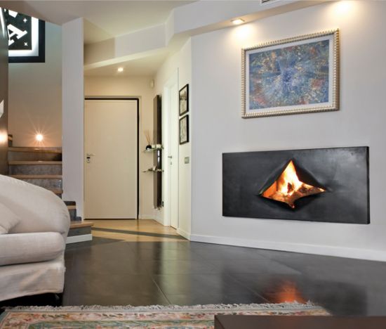 Discover the range of stoves and fireplaces Focus design insert. Recessed fireplace in the wall for optimal performance.