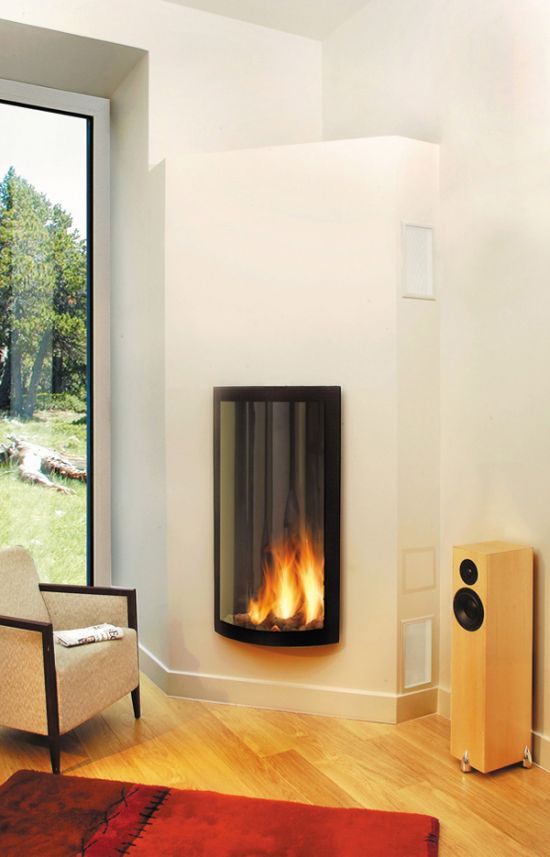 Discover the range of stoves and fireplaces Focus design insert. Recessed fireplace in the wall for optimal performance.