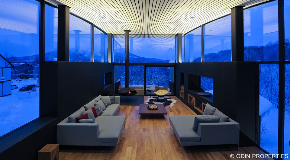 Luxurious restaurant to the ski resort of Niseko-Hokkaido/Japan cheminée design Gyrofocus station de ski Niseko Japon