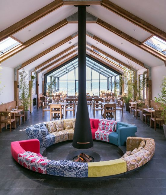 Filifocus-telescopique-cheminee-design-central-Turquie-Monk-restaurant